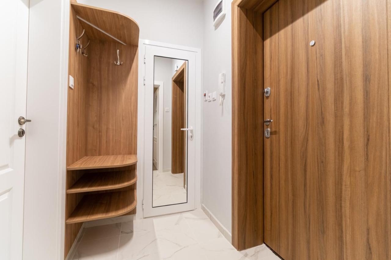 Heart Of The City 2-Bedroom Apartment プロヴディフ エクステリア 写真
